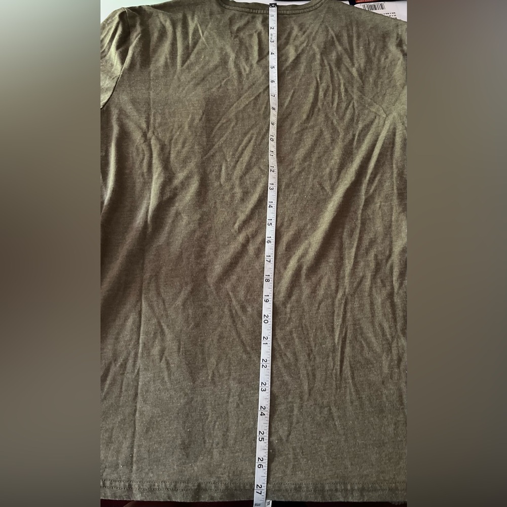 SOFT! Lucky Brand V-Neck T-Shirt MD Lucky Brand Tee TShirt OLIVE GREEN VNeck Top - Picture 9 of 10